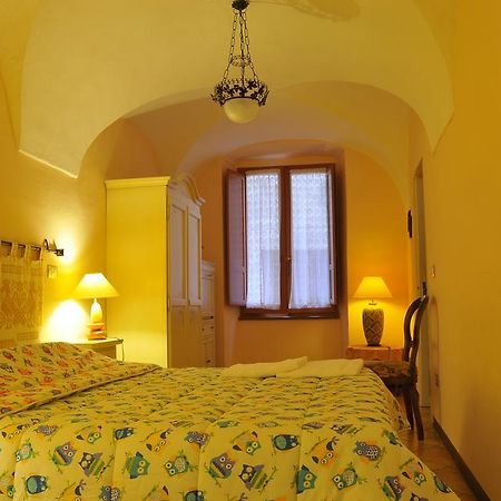 S'Ammentu Hotel Bosa Bagian luar foto