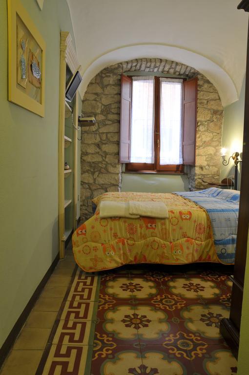 S'Ammentu Hotel Bosa Bagian luar foto