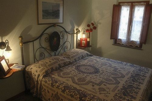 S'Ammentu Hotel Bosa Bagian luar foto