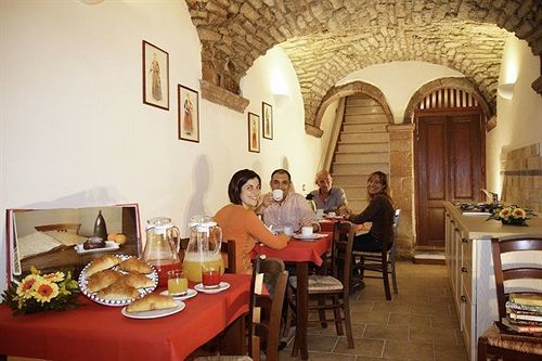 S'Ammentu Hotel Bosa Bagian luar foto